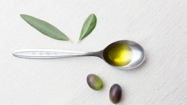 The Golden Elixir: Exploring the Benefits and Uses of Drinking Extra Virgin Olive Oil